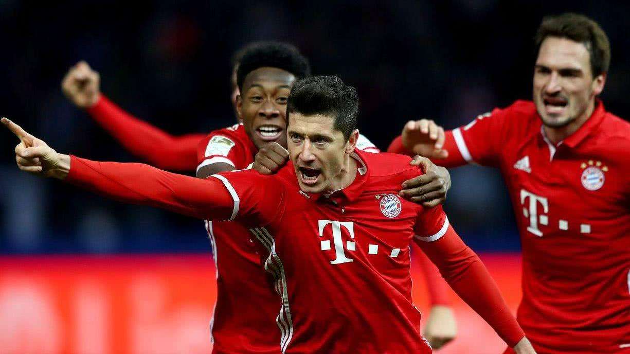 广东攻守兼备显示冠军相（广东攻防俱佳尽显冠军气质）