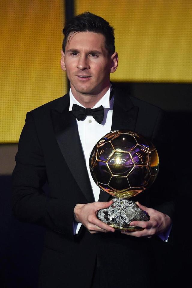 罗马诺：尤文并未追逐坎塞洛，球员不降薪意甲俱乐部无法负担（罗马诺：尤文无意签回坎塞洛，若不降薪意甲球队难以承担）