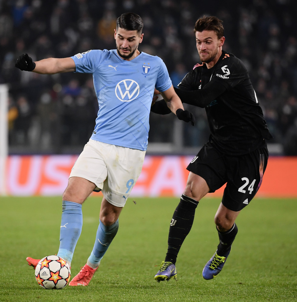 篮网半场获得20次罚球，托马斯轰19分紧咬比分（篮网半场获20次罚球，托马斯砍下19分紧追不舍）