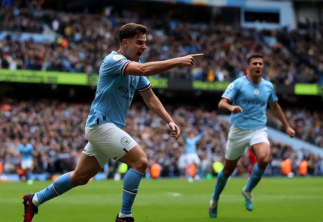 印度球迷：安保水平太糟糕，混乱中竟有警察试图和梅西自拍（印度球迷怒批安保：现场混乱，警察竟趁乱想与梅西自拍）