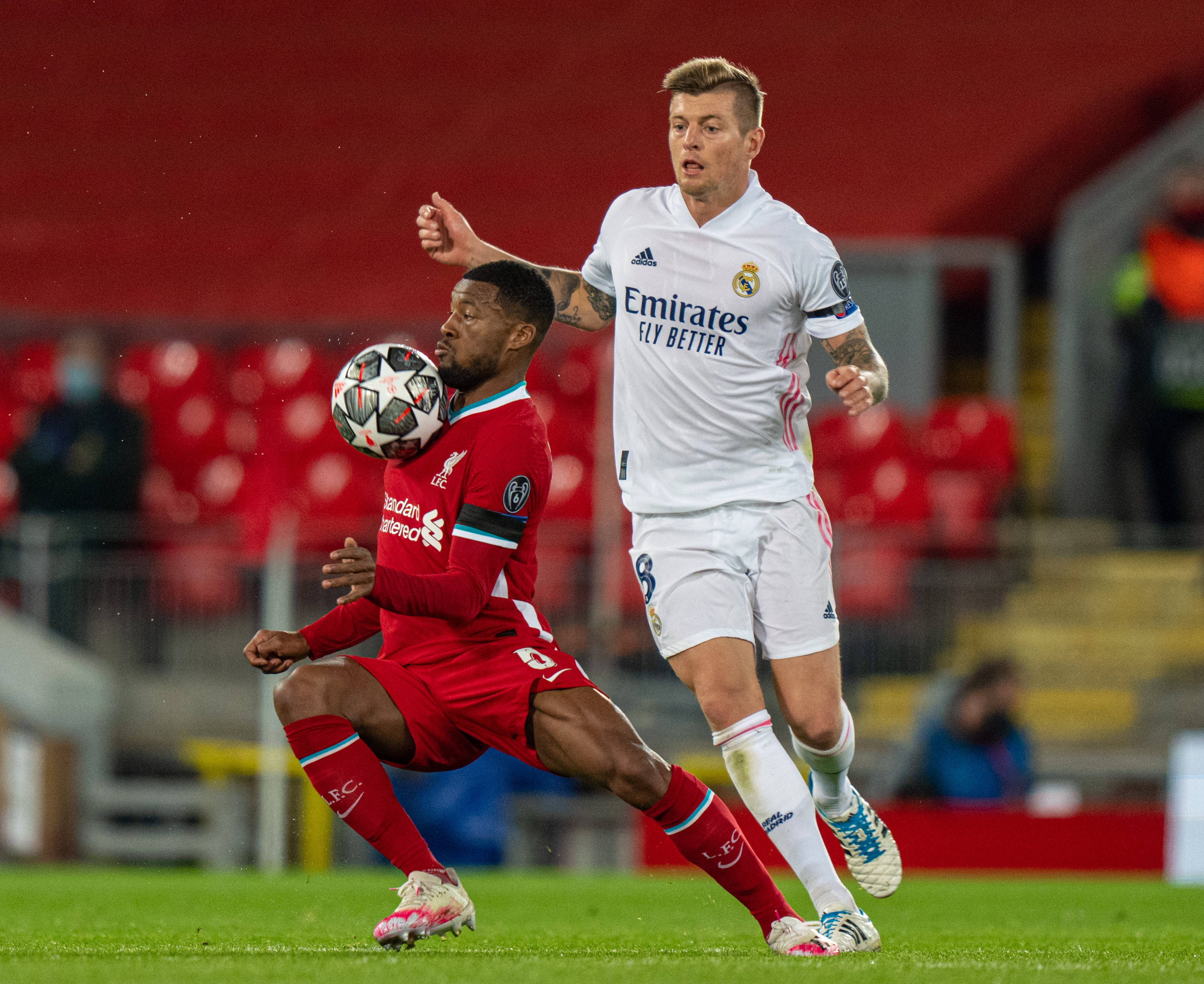 火箭哈登末节爆发连得15分（哈登末节连砍15分火箭核心爆发）