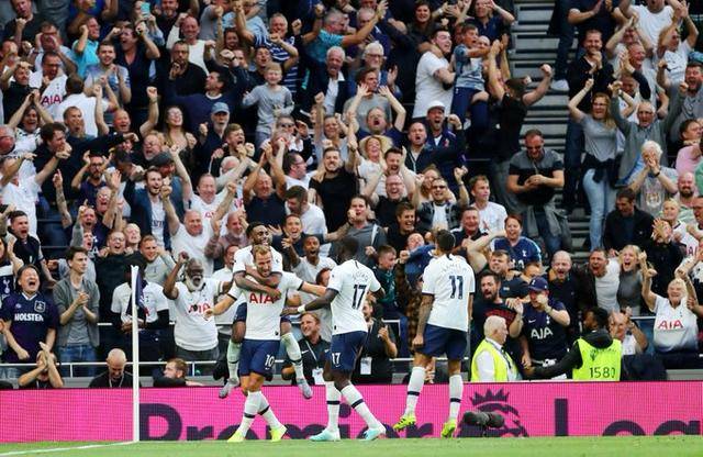 世体：巴萨将启动程序，防止法兰克福球迷“占领”诺坎普再现（世体：巴萨将采取措施，避免法兰克福球迷重演“占领”诺坎普一幕）