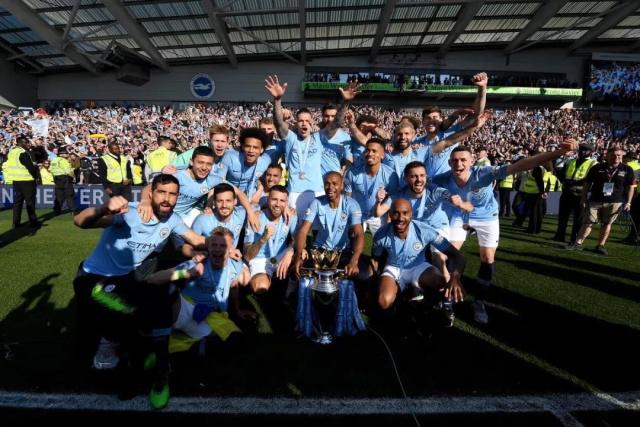 每体：阿劳霍大概率将在周中欧冠继续首发，加西亚代替孔德（每体：阿劳霍有望在周中欧冠继续首发，加西亚将出任孔德的位置）