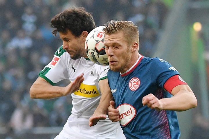 李霄鹏：近两场比赛运气站在我们这边，最重要的还是态度严肃（李霄鹏：连两战运气不错，但决定性因素仍是严肃态度）