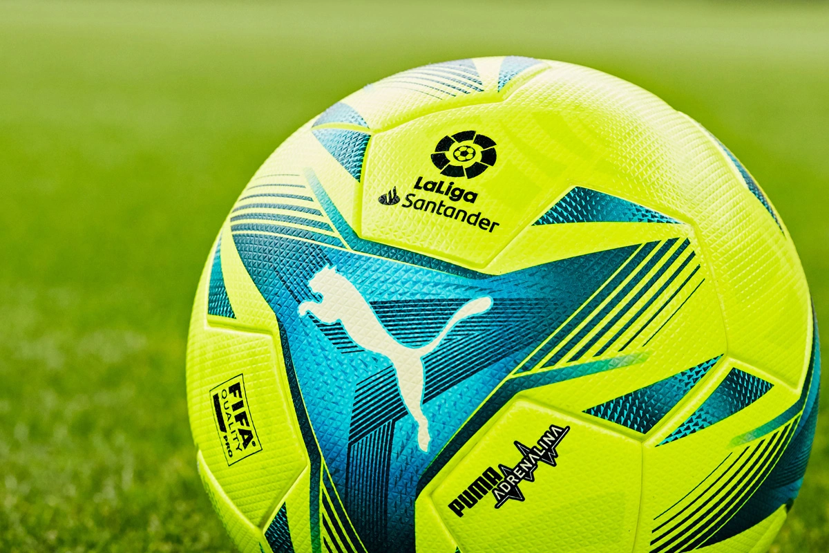 刘建宏：邵佳一已经表现出了一个现代教练的风度和气质（刘建宏：邵佳一已具备现代主帅的风范与气质）