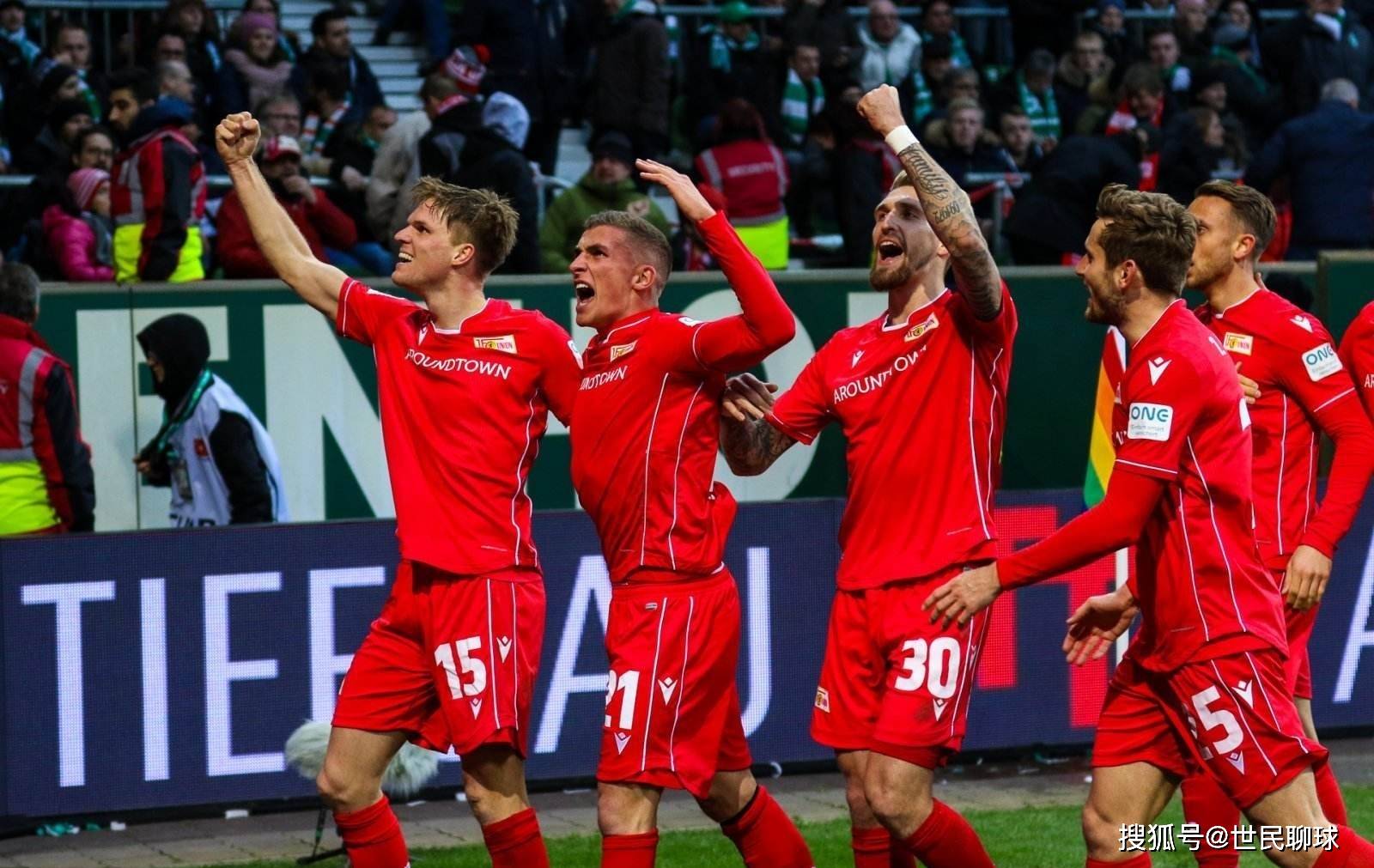 张伯霖：自己进几个球无所谓，只要球队能小组第一出线就行（张伯霖：个人进球不重要，球队小组头名出线才是关键）