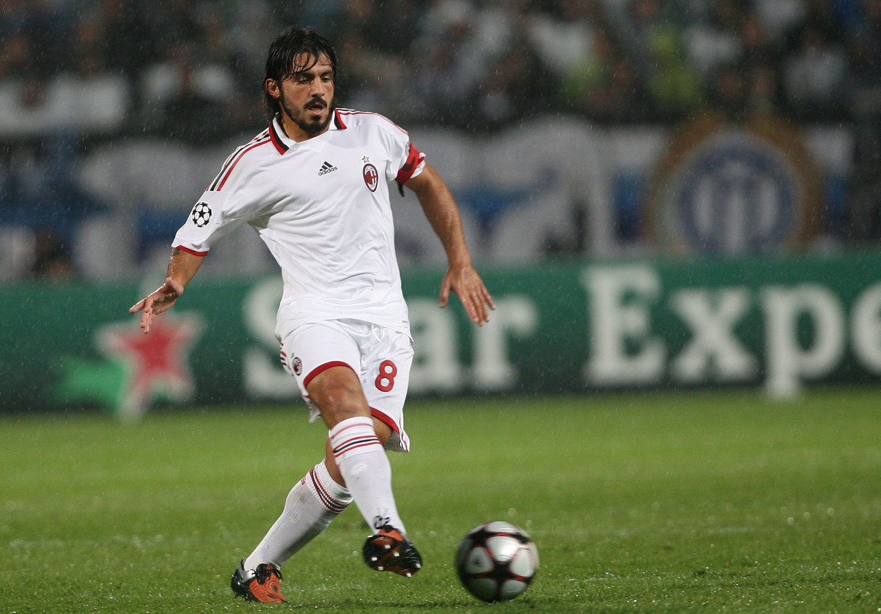 33岁内马尔爆发！17分钟戴帽救赎！3场轰5球1助，冲击明年世界杯（33岁内马尔火力全开：17分钟帽子戏法，近3战5球1助，剑指明年世界杯）