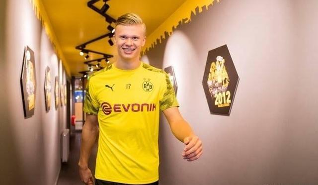 小孔塞桑：我和C罗聊过，他说我在伟大的俱乐部效力（小孔塞桑：曾与C罗交流，他称我效力的是一家伟大俱乐部）