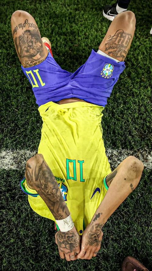 李玮锋率苏州队夺双城赛冠军：过来帮好忙，把队伍组合得更好（李玮锋带苏州队加冕双城赛冠军：到来助力，球队配合更趋默契）