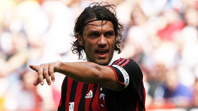 马卡：维尼修斯和皇马续约谈判远未达成，期限与年薪上有分歧（马卡报：皇马与维尼修斯续约受阻，合同期限与年薪尚未谈拢）