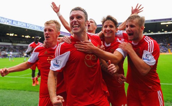 伊尔迪兹：我踢伪9号？大家可以拭目以待；斯帅没给我额外压力（伊尔迪兹：是否出任伪9号拭目以待，斯帅并未给我额外压力）