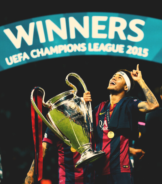 欧冠精彩进球回顾：梅西助攻亮点,（欧冠经典进球盘点：梅西神助攻成焦点）