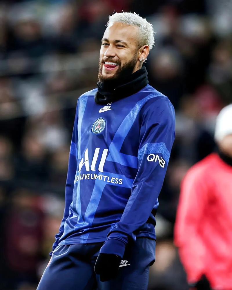 广岛主帅：能以一场胜利收官我感到高兴，比赛的过程极具挑战（广岛主帅：以胜利收尾令我欣喜，比赛过程充满挑战）