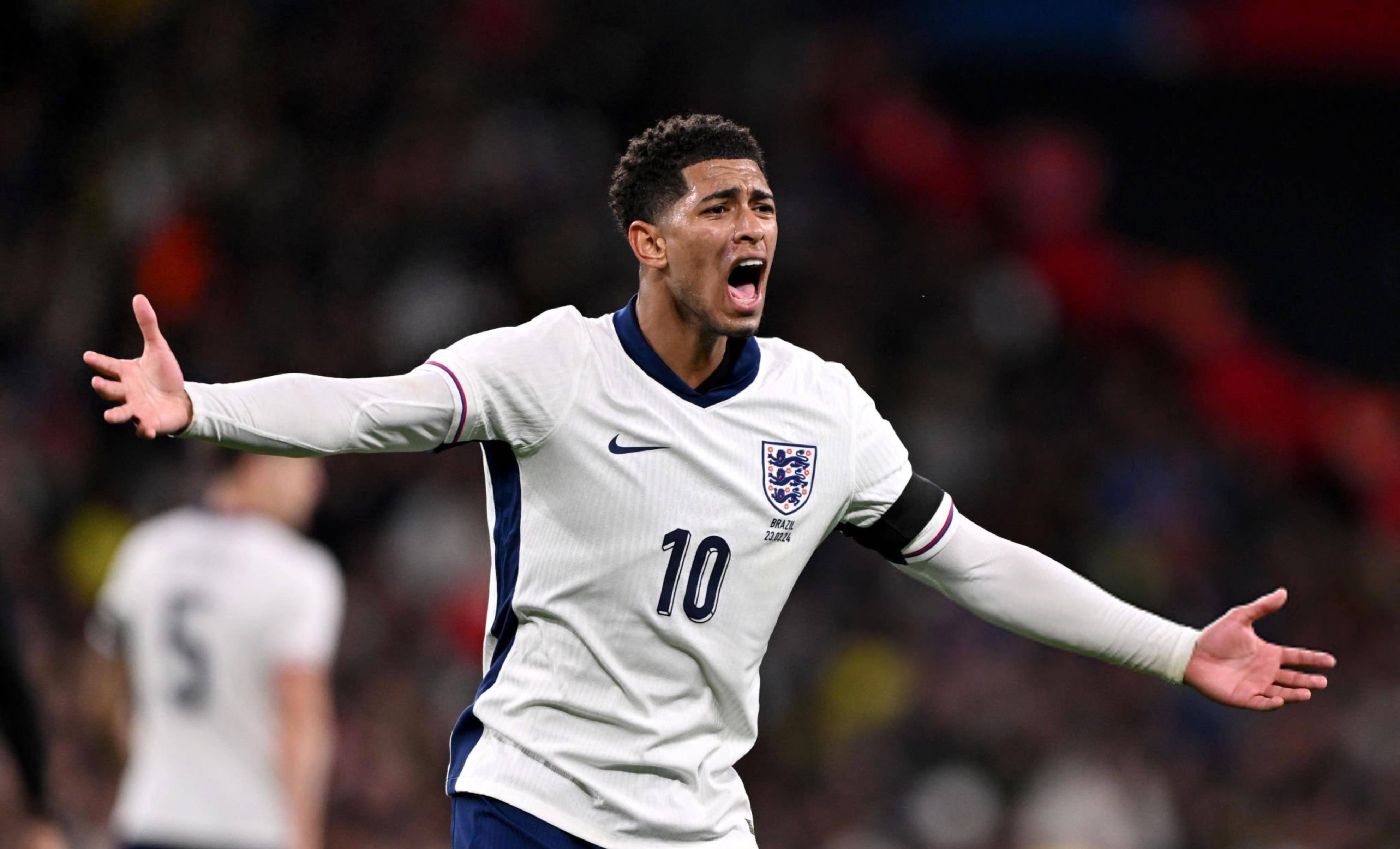 广东男篮33分大胜晋级八强，徐杰23+6胡明轩复出10+3，王洪泽9分（广东男篮33分大捷挺进八强：徐杰23+6，胡明轩复出10+3，王洪泽9分）