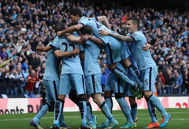 追求字母哥，勇士决定引热议，筹码公布！拉科布演都不演了（勇士追逐字母哥引爆热议，交易筹码曝光，拉科布摊牌了）